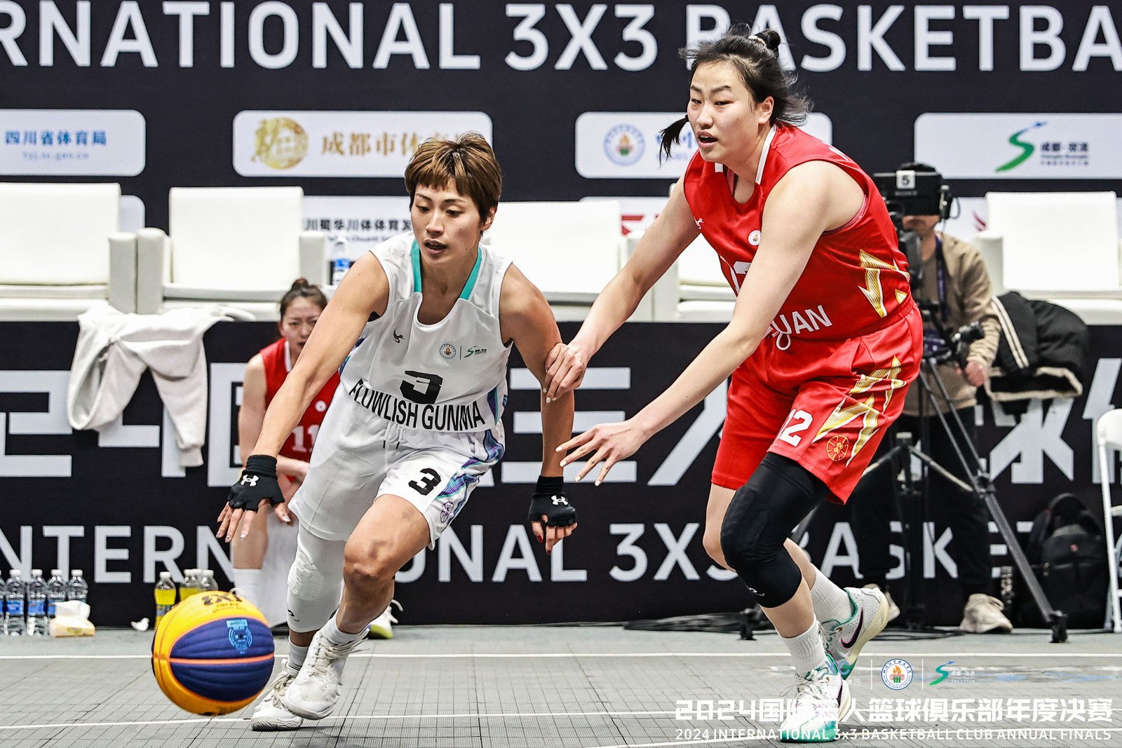 星空体育官网下载入口-高水平女子篮球巡回赛激烈角逐，提升竞技水平的简单介绍