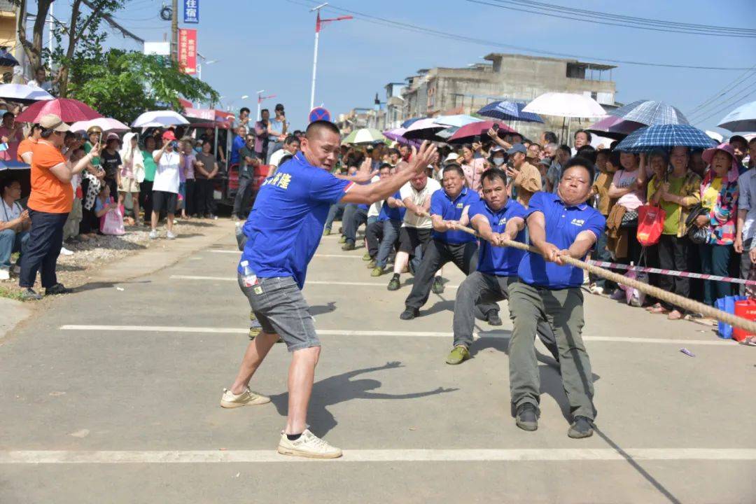 乡村特色竹竿挤拔河,传承传统民俗运动的简单介绍 乡村特色竹竿挤拔河,传承传统民俗运动的简单介绍